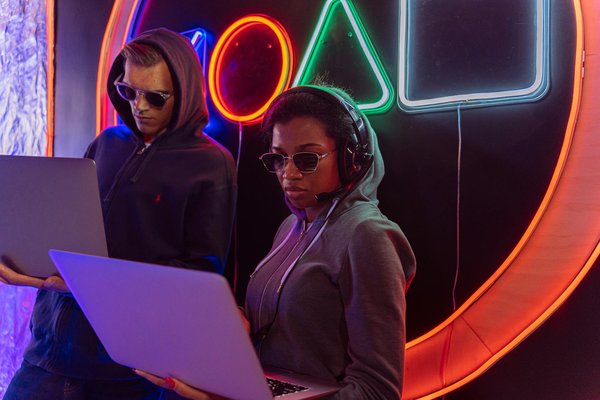 Quels sont les critères pour choisir un bon logiciel de montage photo ?